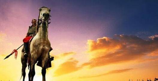 他经常单人单马,纵横边境数十里,进入突厥境内抢掠牛马牲畜,以此为乐.