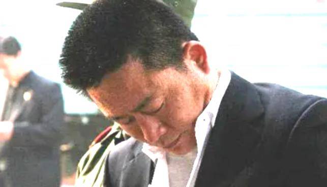 郑州"黑道教父"宋留根:曾带小弟剿灭浙江黑帮,被捕时垂头不语