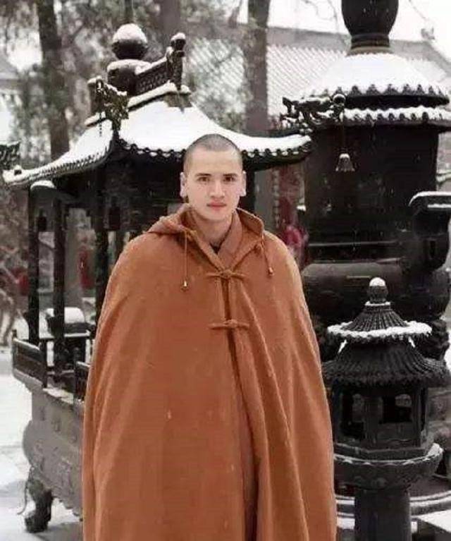 他是中国最帅和尚,拒绝当富二代女婿,因一首歌遁入空门_生活_工作