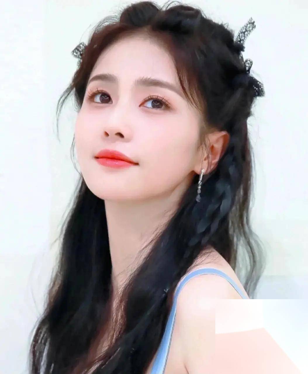 美得惊人白鹿,写真中的内娱尤物,性感魅力,无可救药的吸引力!