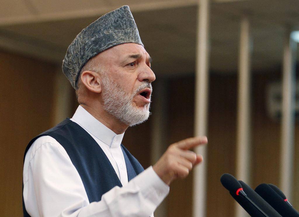 现任总统携款跑路,前任总统坚守国内,加尼和卡尔扎伊高下立见