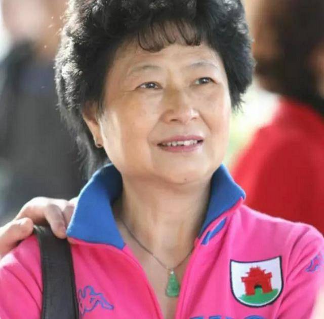 梁丽珍:一生未婚,晚年独居养老院,除夕夜孤独去世_训练_中国_乒乓球