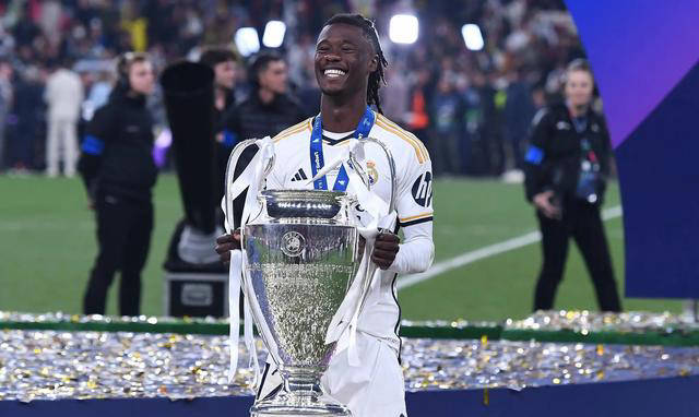 年仅21岁,法国中场卡马文加勇夺欧冠荣耀,迈向第二大满贯