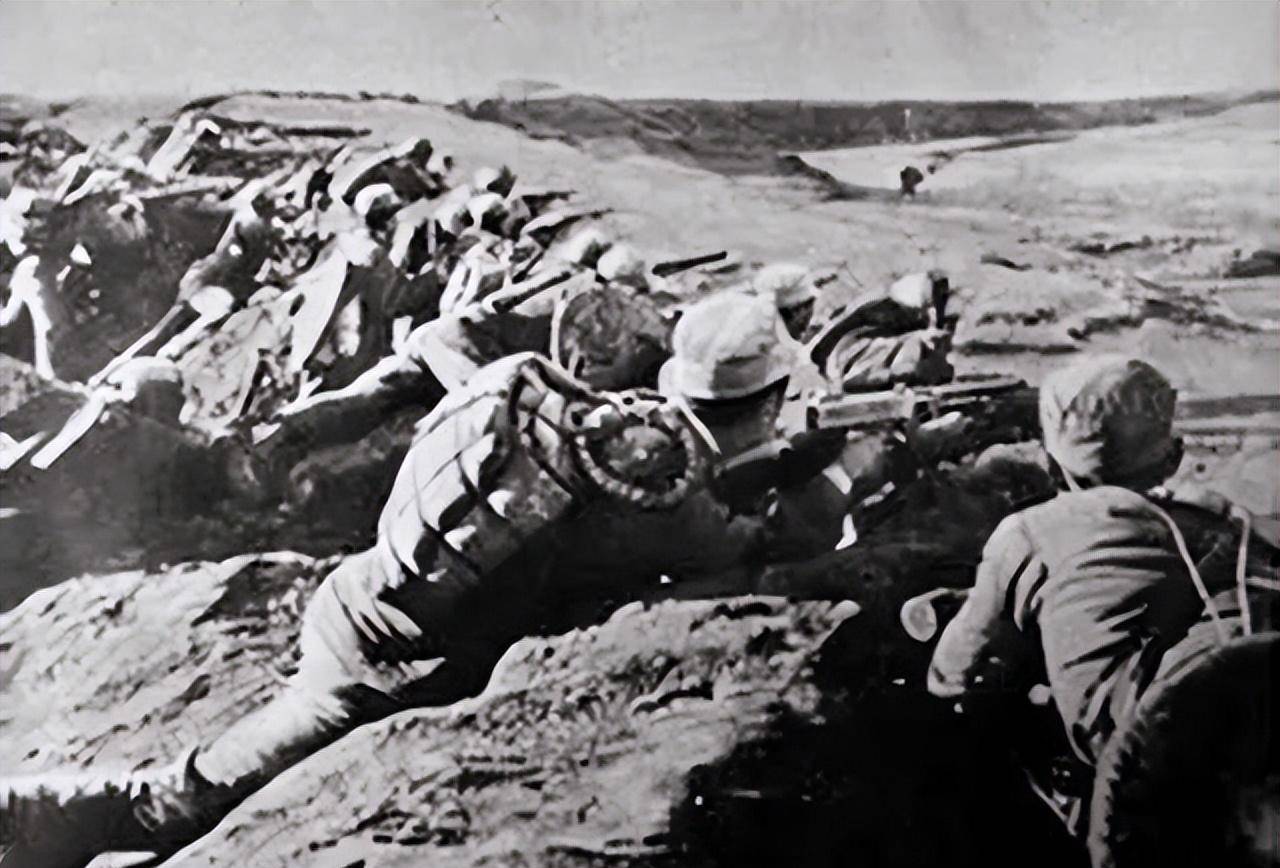 淮海战役中,47岁的邱清泉被击毙,留下的6个子女后来去向何方?