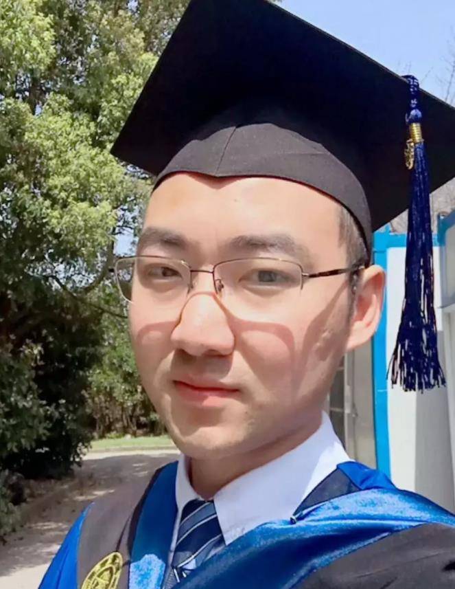2019年,29岁学霸患绝症去世,临终前捐献遗体:告诉奶奶我留学了