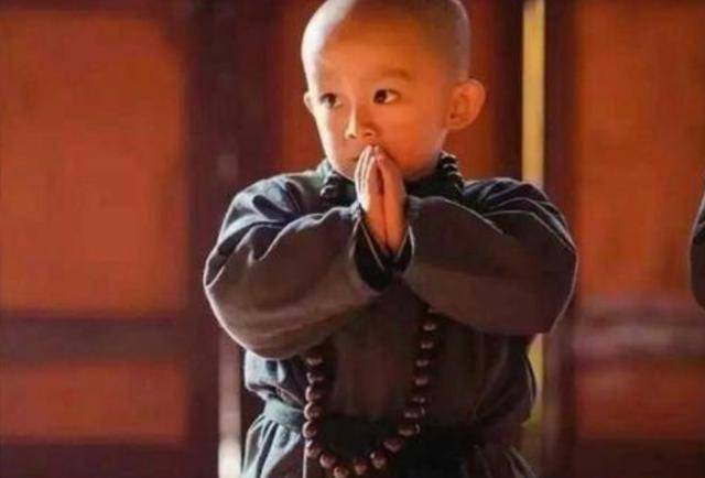 唐朝5岁神童写出咏花诗,朗朗上口,家人看后却忧心孩子的未来_陈知玄