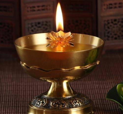 长明灯不熄之谜天宫之火以人鱼膏为烛,度不灭者久之