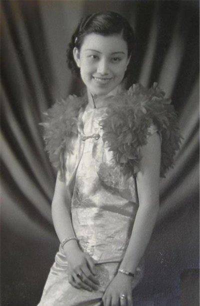 严智多是严仁美的父亲,当时他的父亲娶了刘镛的孙女刘承毅为夫人.