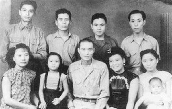 再婚恩爱16载,晚年他却执意去找前妻,妻子得知苦笑:我知他隐痛_沈醉