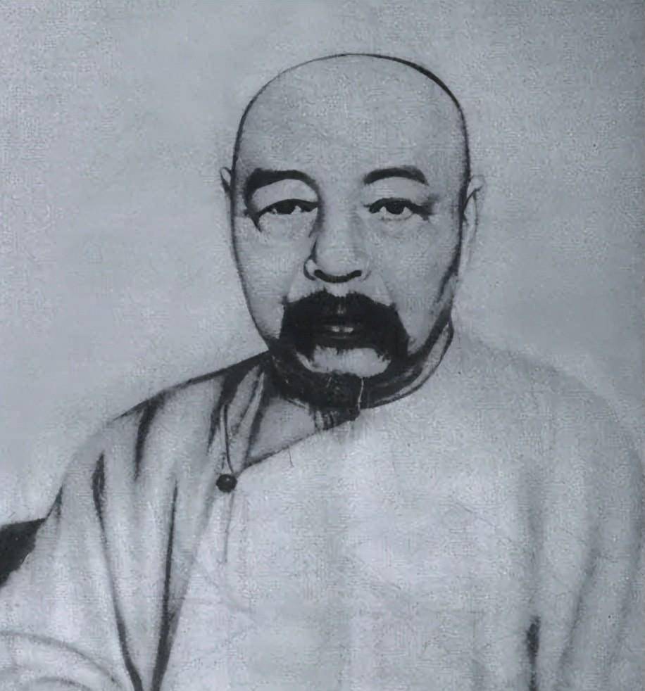 晚清四大名臣留下多少遗产:张之洞万卷书,李鸿章白银四千万两