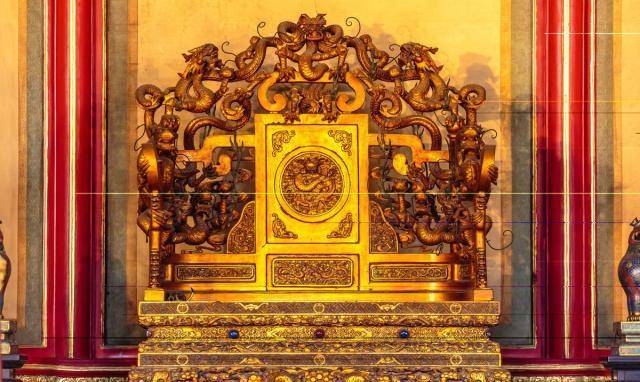 古代皇帝的龙椅,究竟由什么材料打造?专家:比较贵重但不是黄金