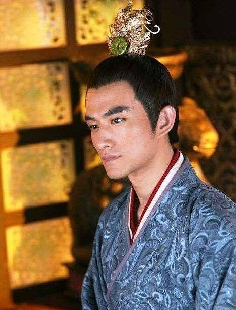 皇帝请吃饭,大臣向侍卫要了双筷子,不久后因此含冤而死