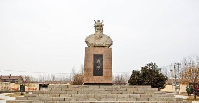 黄帝追赶至大彭(徐州),榆罔南撤至烈山不能生存,继续迁徙到湖南山区.