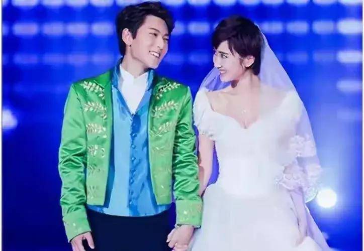 毛晓彤求你别再整了!在《庆余年》里,假体都要飞出来了!太吓人