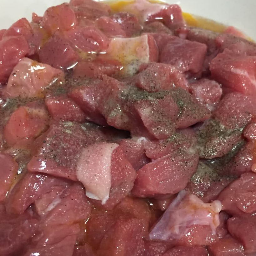 "假牛肉"到底是用什么材料做的,看完过程后,20多年厨师都懵了