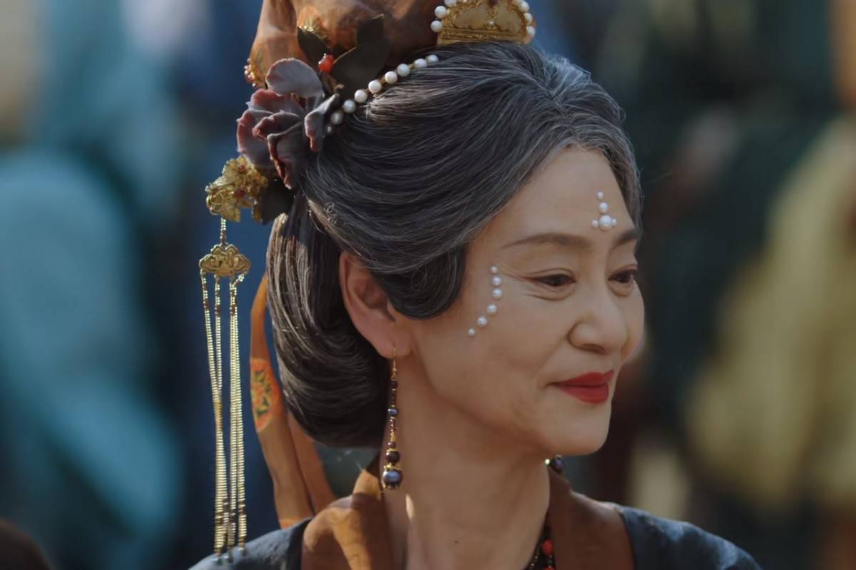 同样珍珠妆,为何杨超越能做到艳而不俗,动辄不乱_衣服_柳夫人_气质