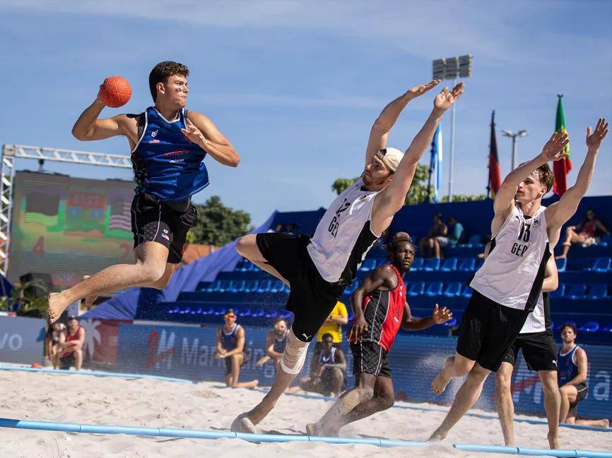 沙滩手球欣赏:盘点赛场的炫技时刻