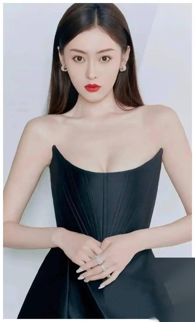 张天爱的性感曲线,一不小心就迷倒万千粉丝,这谁hold住?