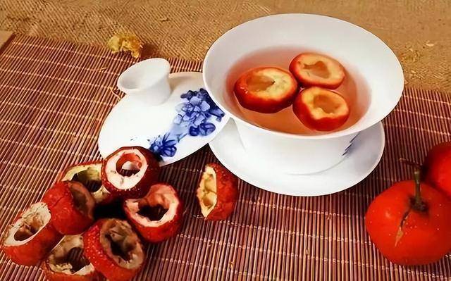 坚持喝"山楂干"泡水,一段时间后身体会怎样?看完受益了