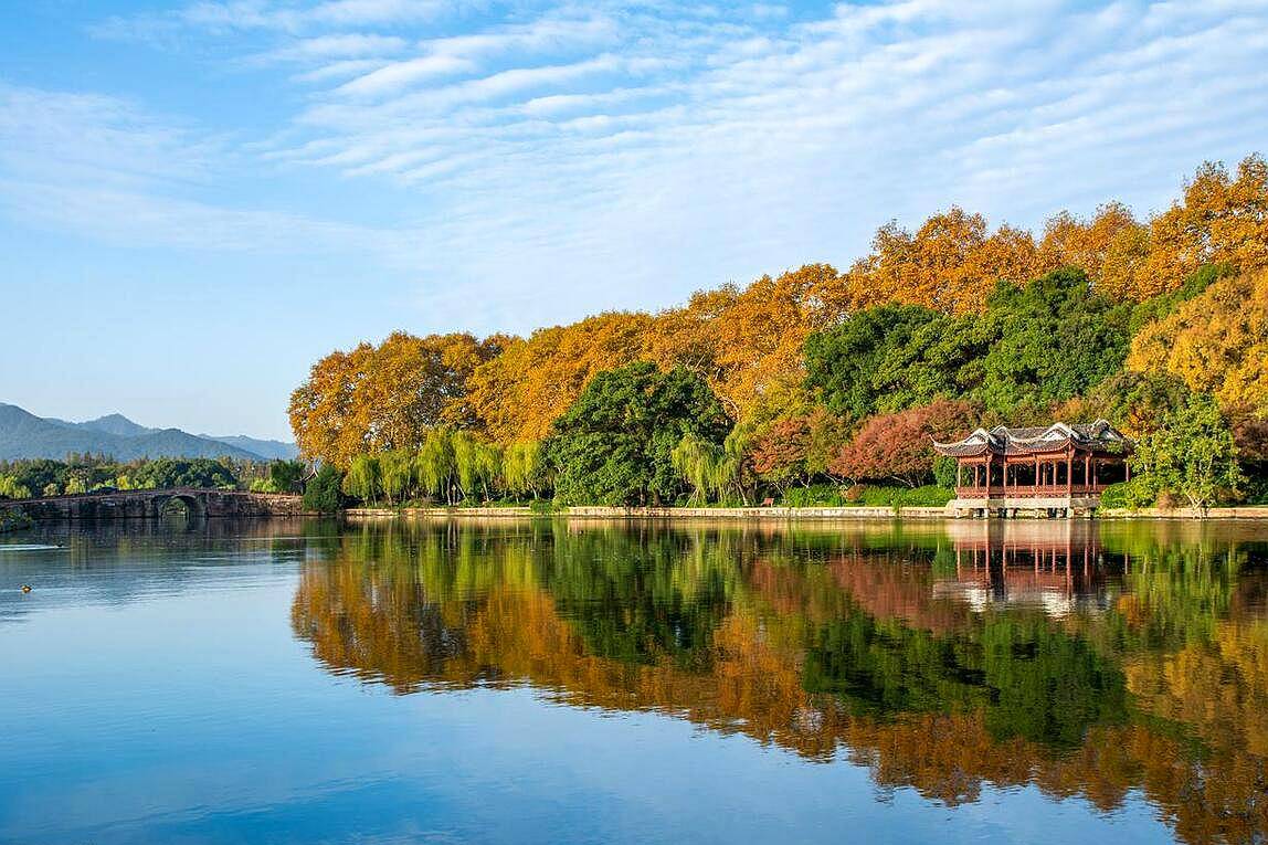 秋天去江南旅游一定要去这座城,八处顶级打卡地