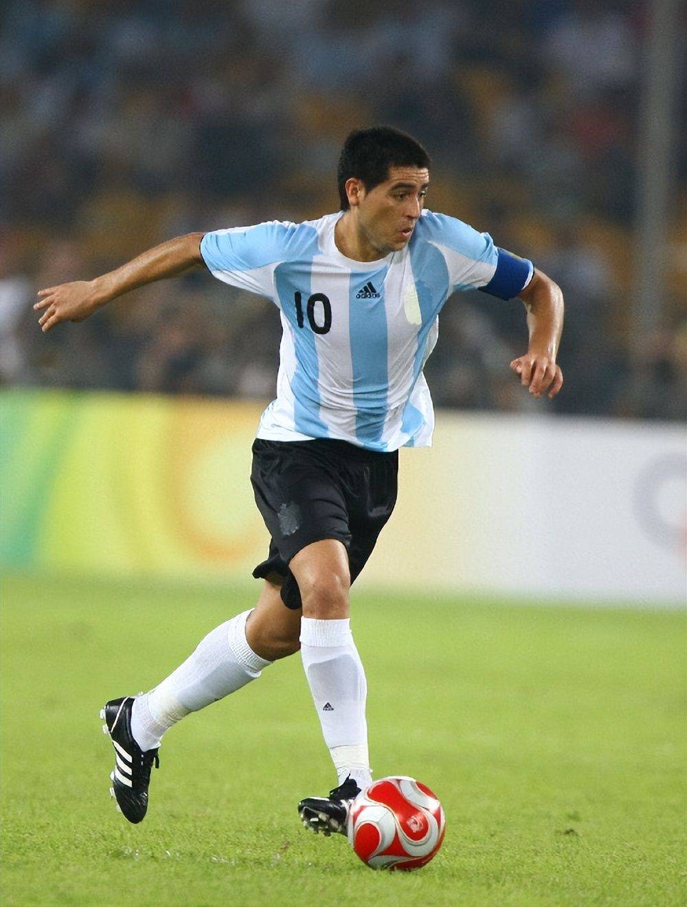 世界足坛最伟大的10号球员盘点,贝利 梅西 马拉多纳在