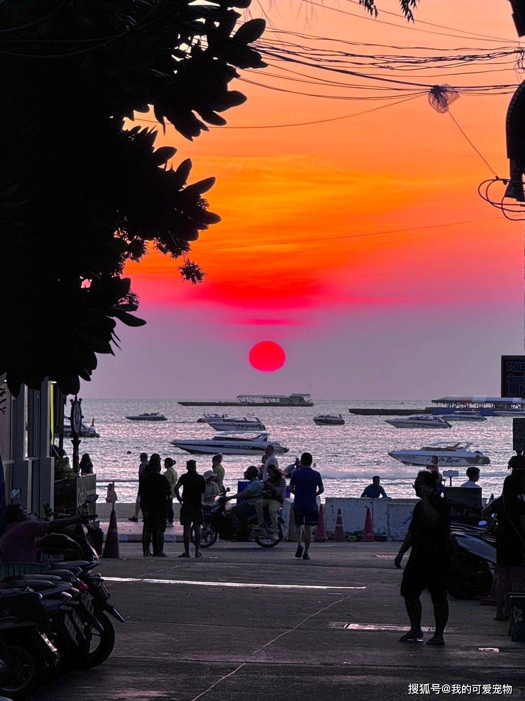 《蜗居》里的宋思明婚恋观:对中年婚姻困境的深刻反思