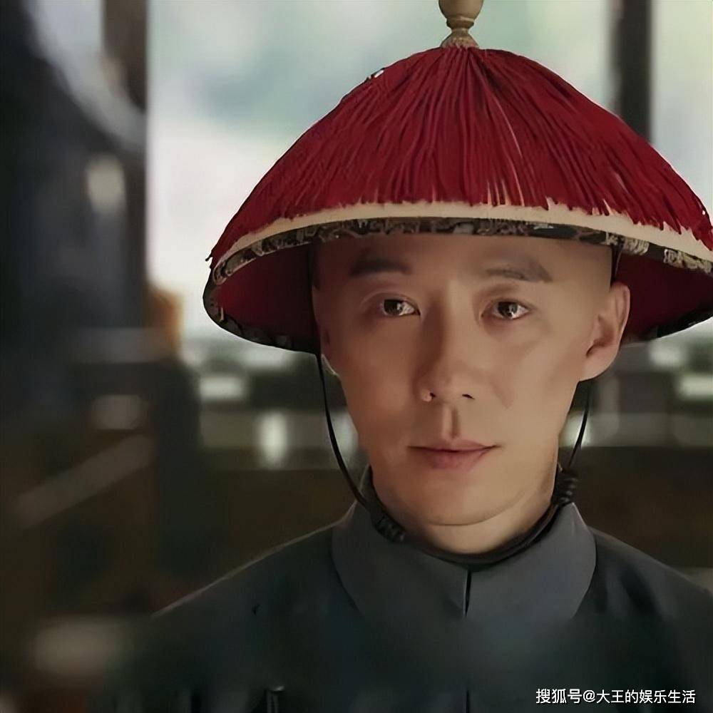 "明恋"刘亦菲,怒怼导演,"销声匿迹"的余少群,或许是幸运的