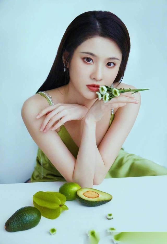 最美谋女郎张文慧,30岁的她展现出独特的韵味!