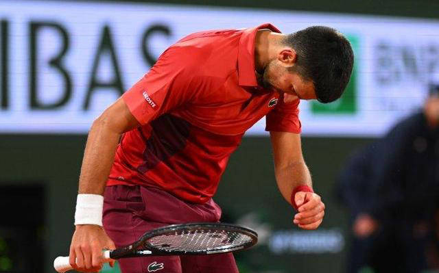 生涯尾声,未竟目标包括:-温网奖杯,领先老对手费德勒仅一步之遥;-渴望