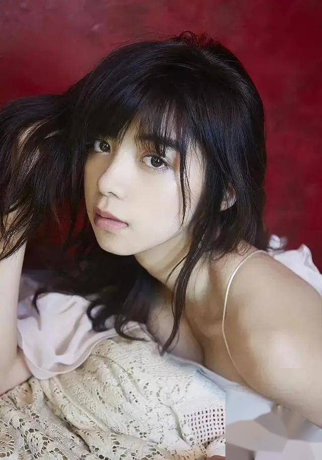日本女神池田依来沙,身材与才华双绝,看一眼就让人感叹:这谁能忍住不