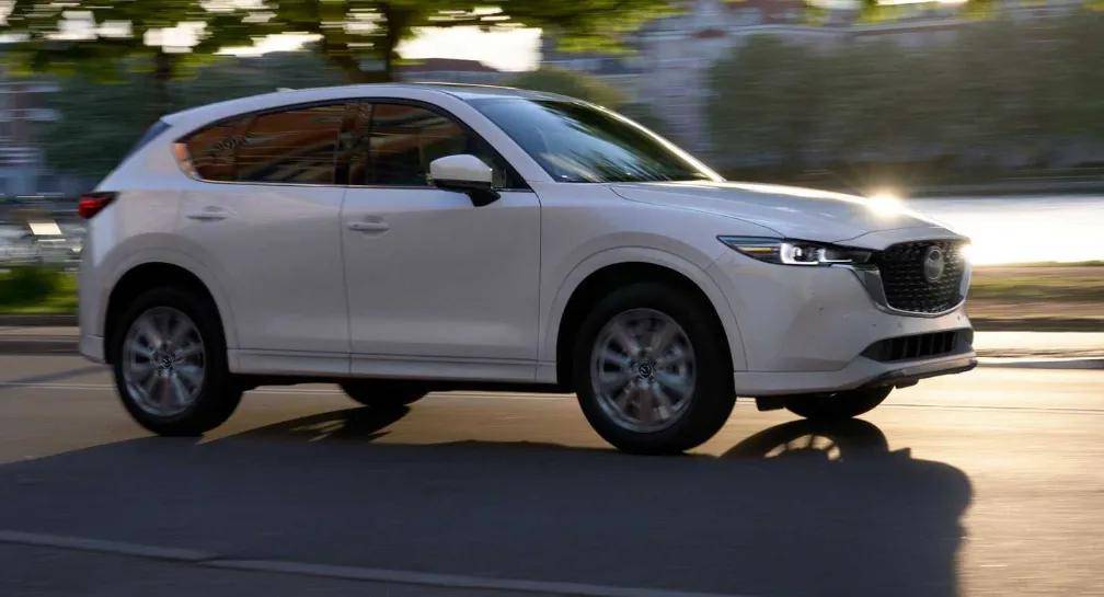 动力方面,马自达cx-5提供了2.0升和2.