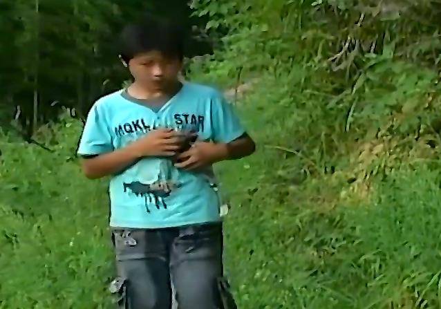 12岁少年被称为"鸟神",不仅能指挥行动,而且还能和它们说话_吴永桃