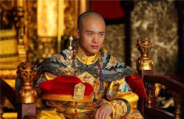 她是清朝唯一被废的皇后,挺着大肚子被赶出皇宫,再嫁后一生幸福