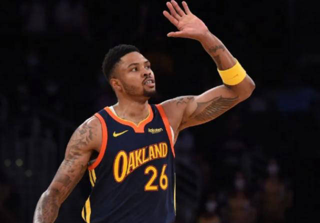 贝兹莫尔:离开勇士,底薪加盟湖人的背后故事