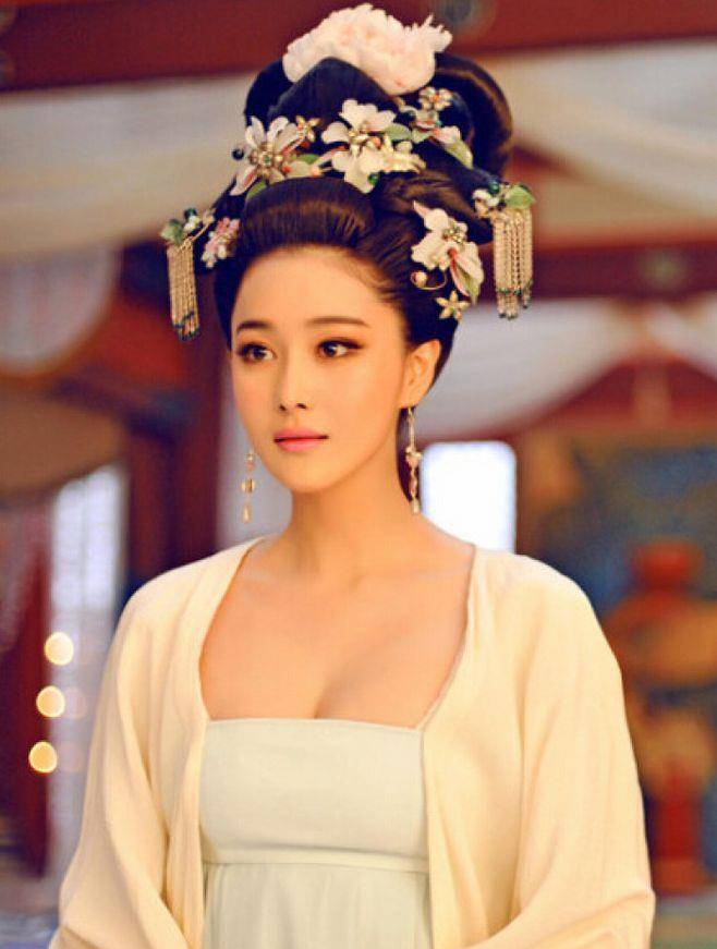 了的弟媳杨氏,在后宫中身份极其尴尬,最后结局如何_李元吉_妻子_历史