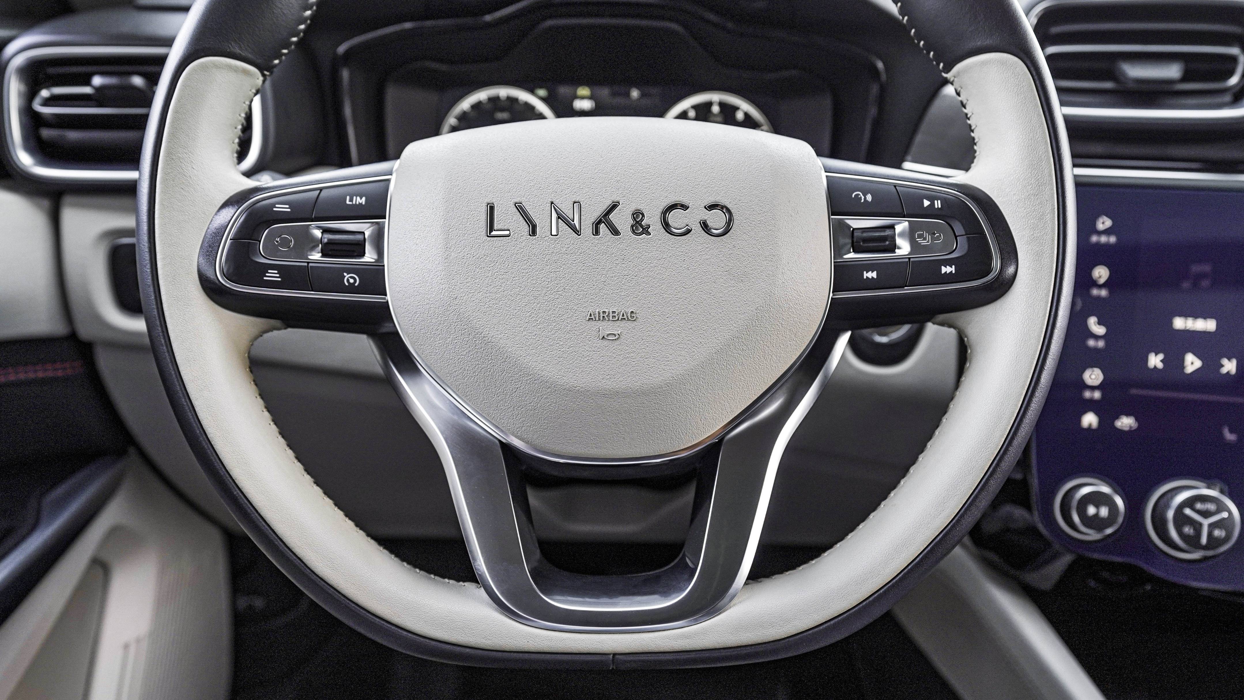 【领克02 1.5t dct两驱耀pro版 】