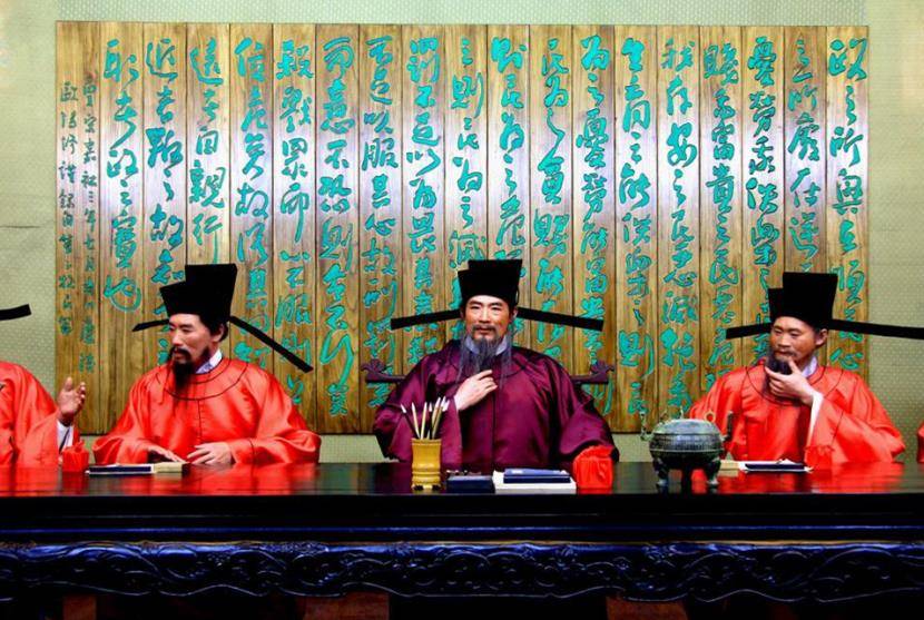 得到各位官人的一致通过我又打听了一下,上面的意思是:整个东京城中的