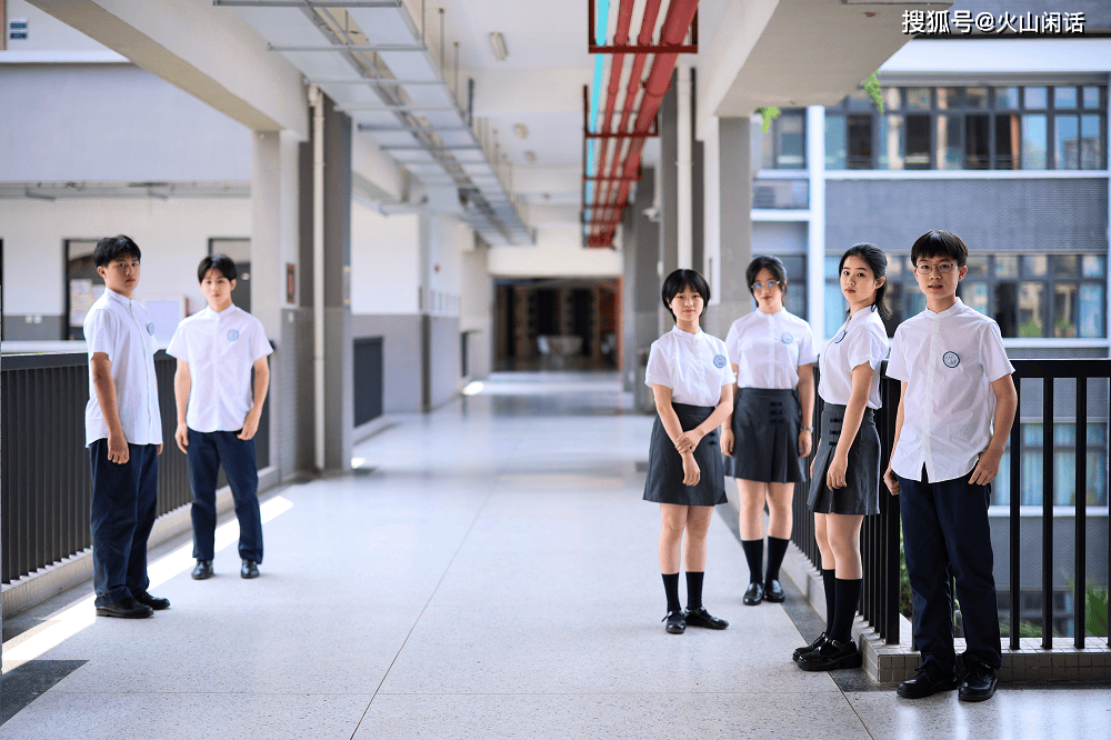 网友提议校服全国统一,可降低家长经济负担,专家:难以实现