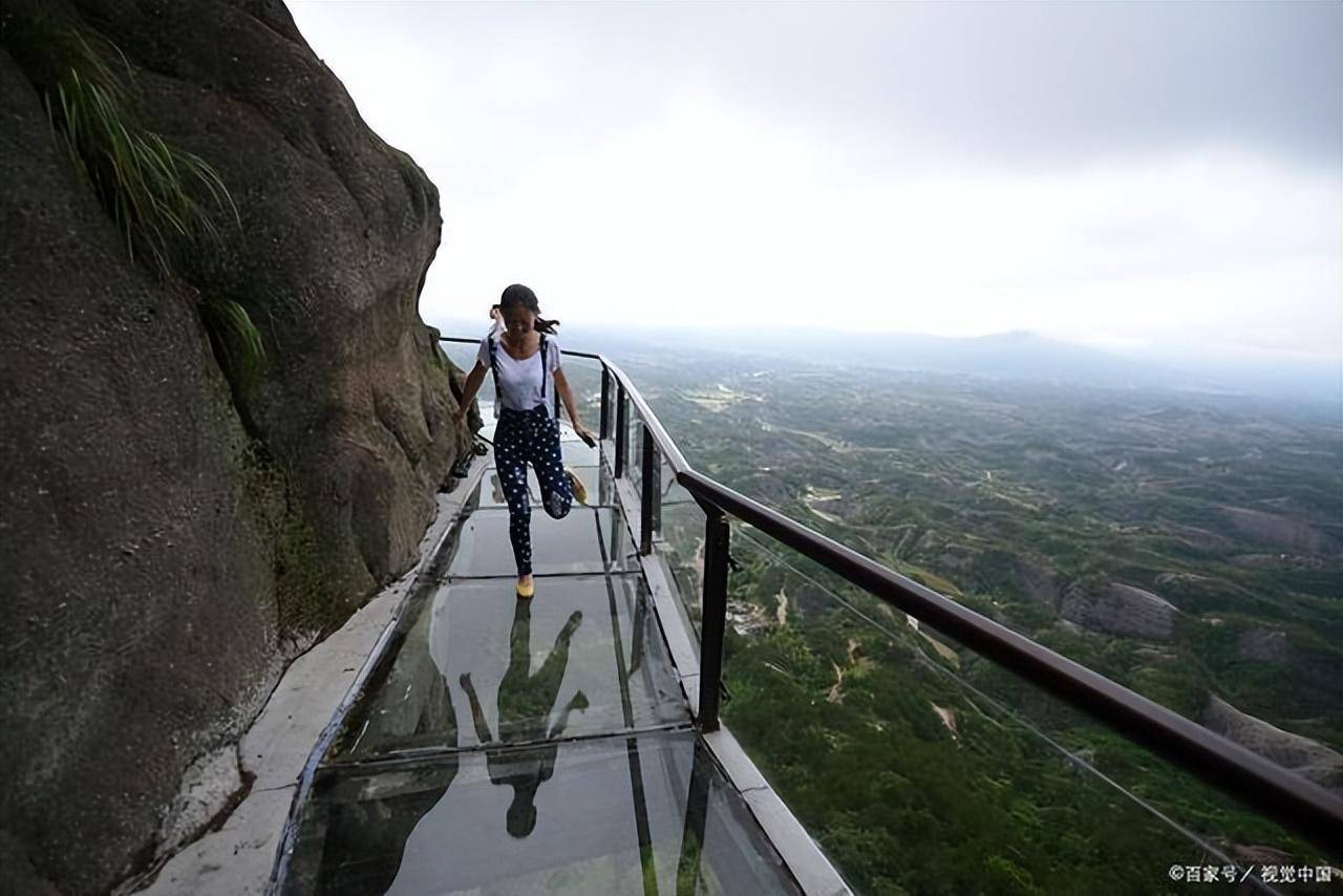 岳阳这家景区免费发放一米帽,各种惊险刺激的项目要来