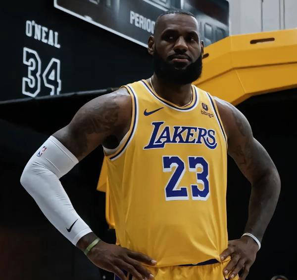 詹姆斯之子获太阳队认可,步入nba大门_布朗尼_试训_新秀