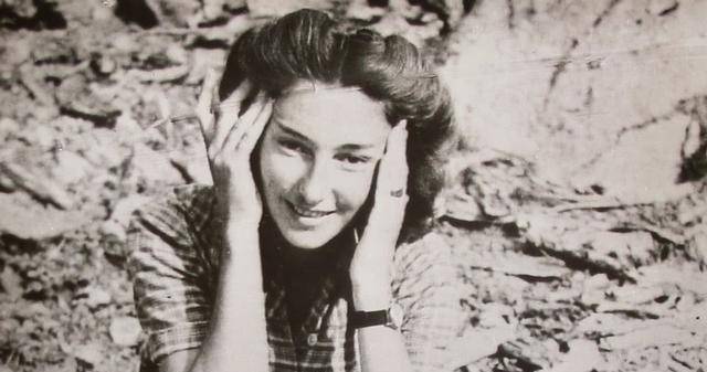 一美国女子在法大使馆脱衣,几月后盟军完成北非登陆计划_贝蒂_布鲁斯