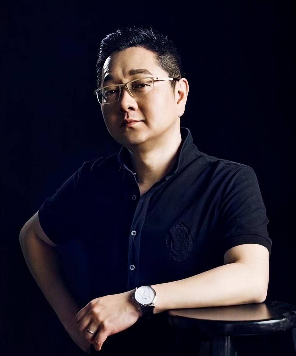 从央视知名主持人,到被网友集体讨厌,张绍刚到底做错了什么