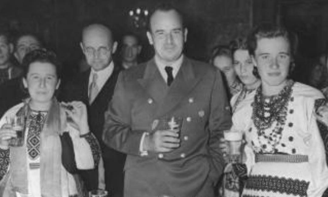 纳粹总督汉斯·弗兰克,一个惶惶不可终日,但又残忍贪婪的屠夫_希特勒