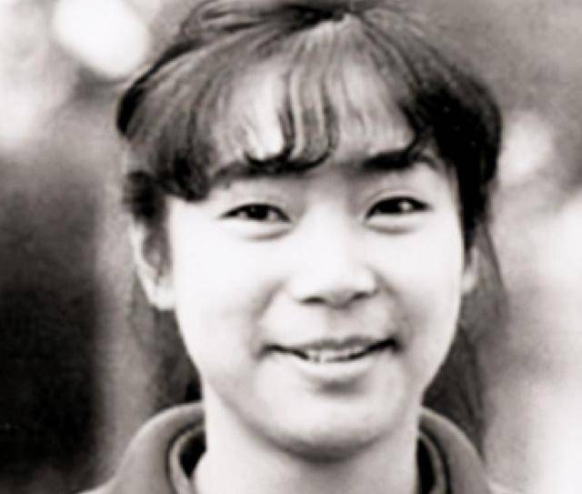 退役下海经商身家过亿,女儿是清华博士_梁艳_排球_球场