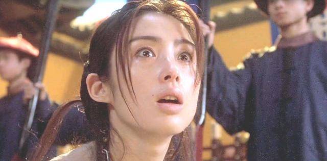 是否如《九品芝麻官》中的秦小莲一样呢?