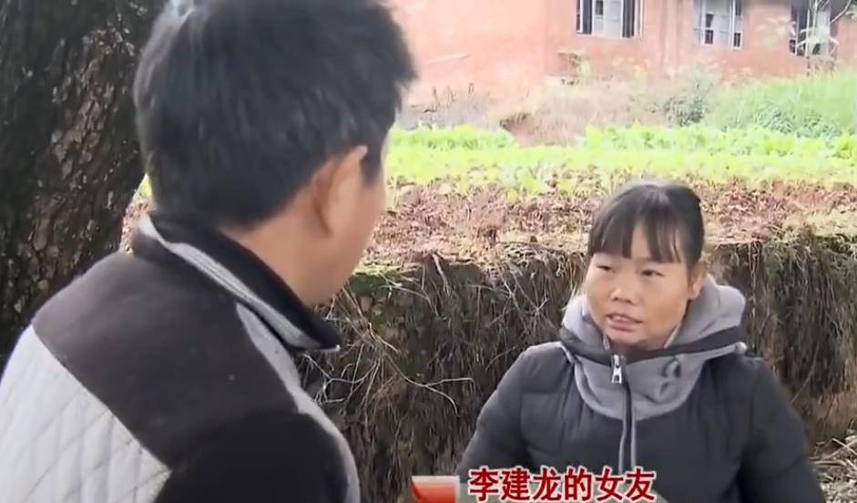 这时李建龙才听清楚罗艳仔说的是越南,李建龙也确定了自己妻子是越南