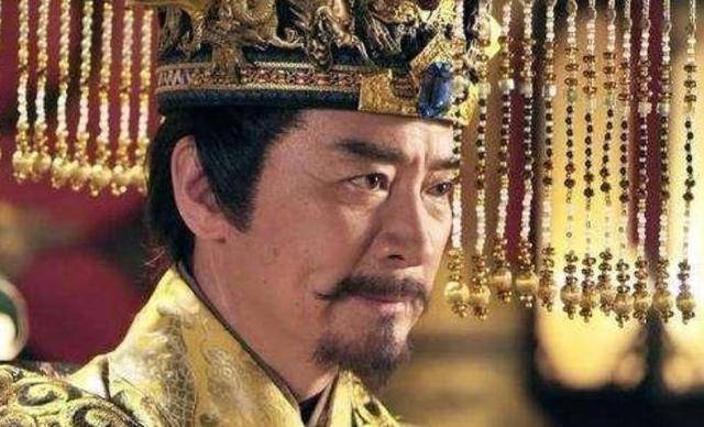 所以李渊掌控皇帝,诛杀大臣,真正的用意是要把依然忠于隋朝的人物和