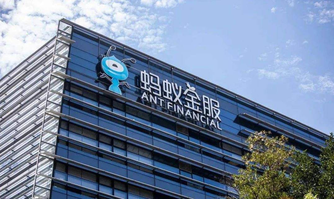 那个将"饿了么"665亿卖给阿里巴巴的85后小伙,现在在做什么?