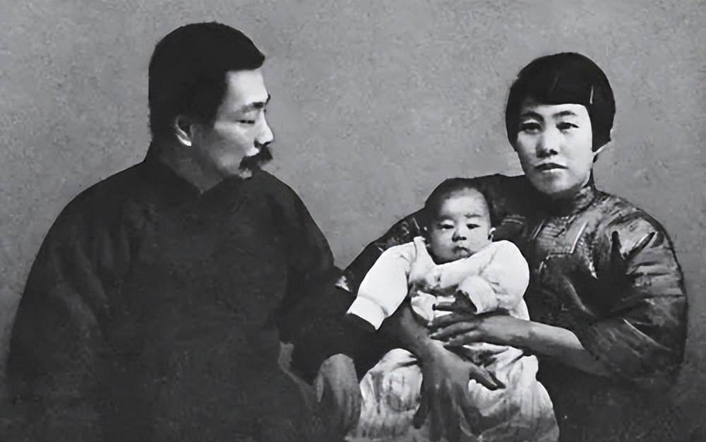 嫁给鲁迅的许广平:省吃俭用,处处隐忍,丈夫9字遗言道尽她辛酸