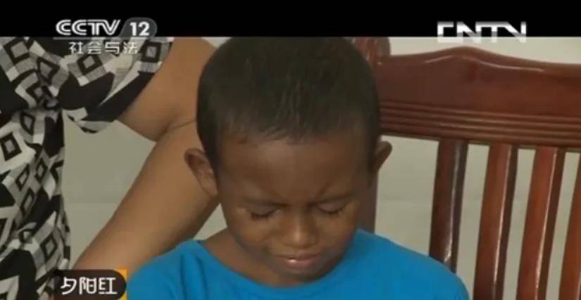 2010年,浙江农村奶奶收养的黑人男孩,如今为报恩立下目标考浙大_巴比